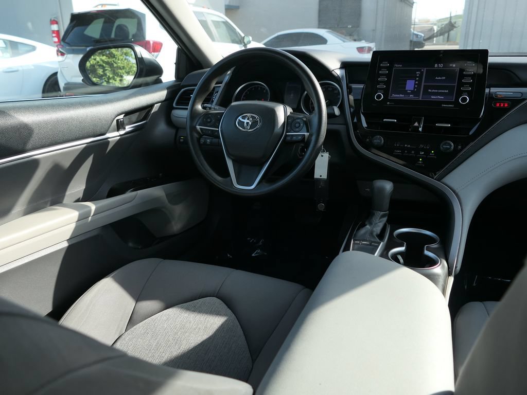 Used 2022 Toyota Camry LE w/ Carpet Mat Package (TMS) FWD image 27