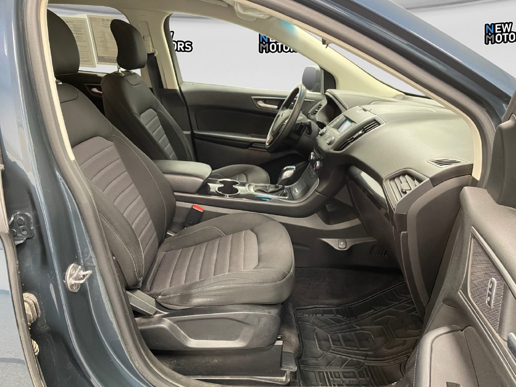 Used 2016 Ford Edge SE AWD/4WD image 15