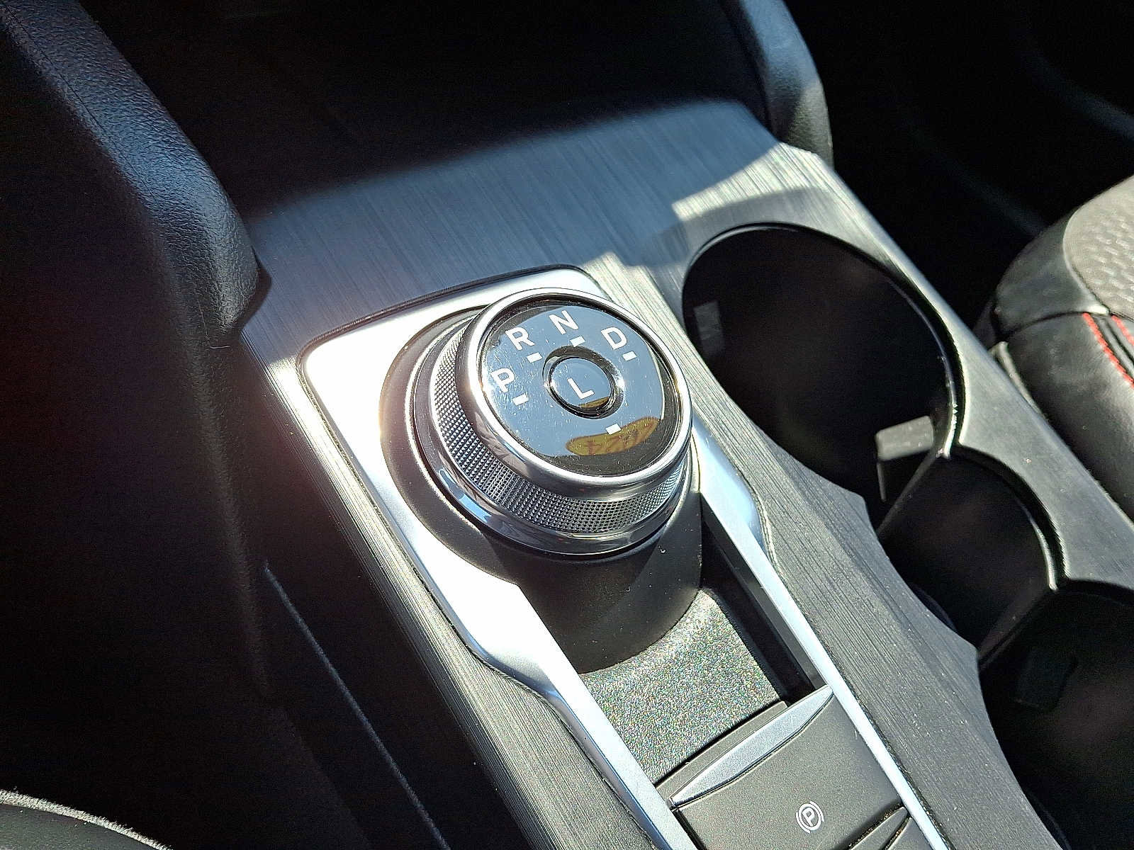 Used 2024 Ford Escape ST-Line image 15