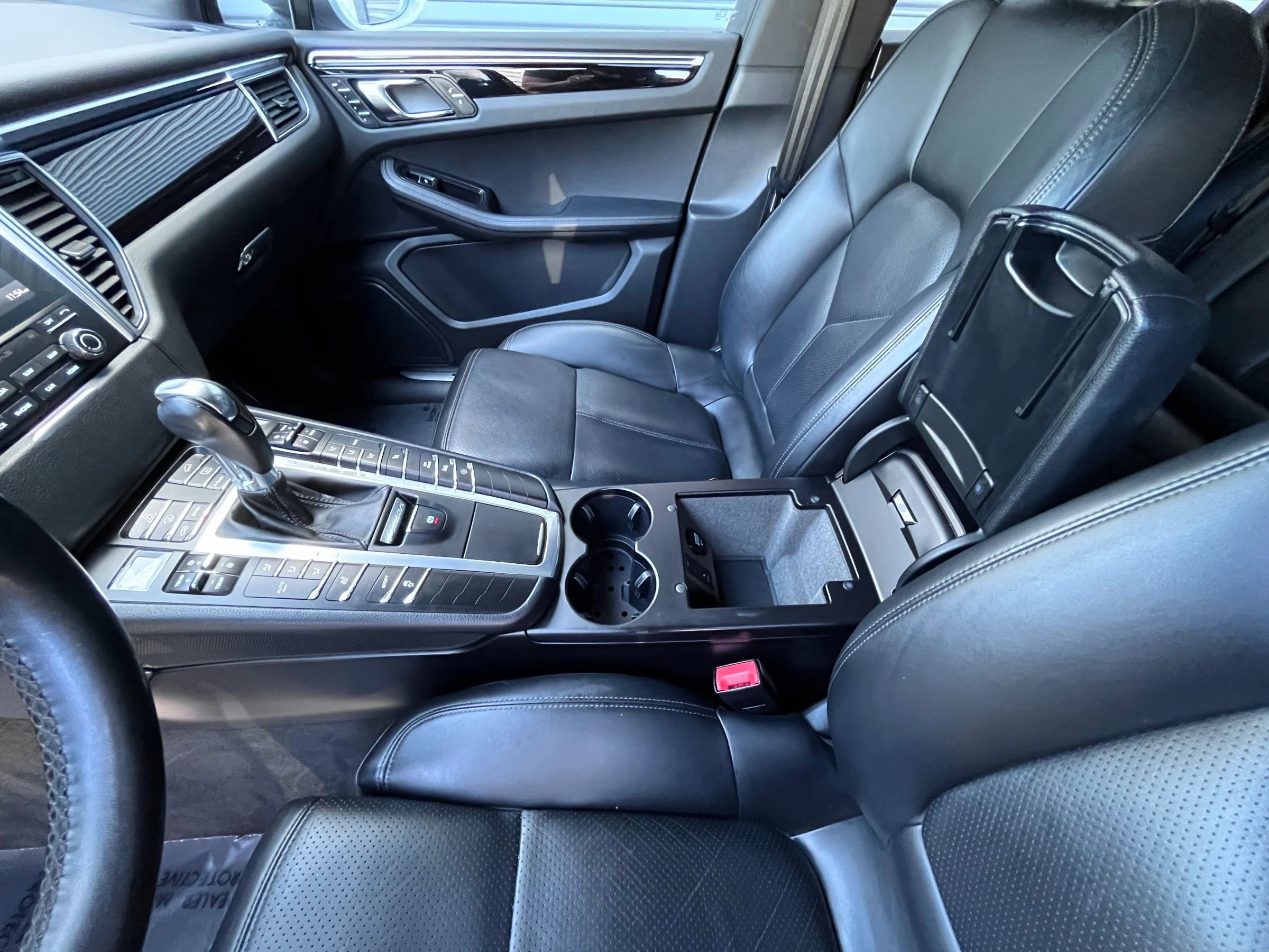 Used 2017 Porsche Macan S image 20