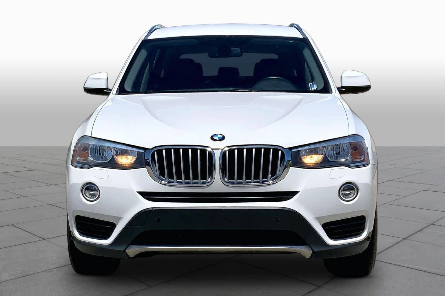 Used 2017 BMW X3 xDrive28i AWD/4WD image 3