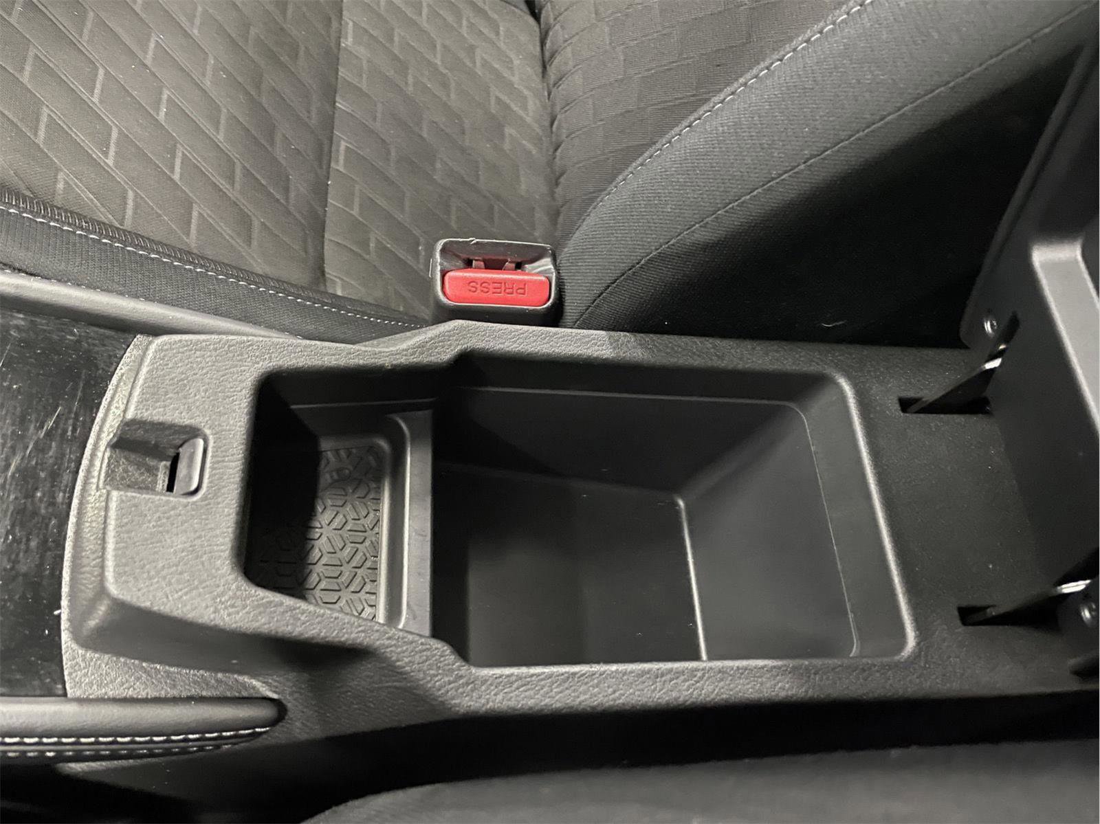 Used 2023 Nissan Kicks SV image 30