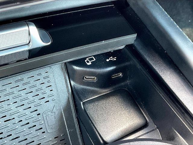 Used 2022 Mercedes-Benz Maybach GLS 600 4MATIC image 17