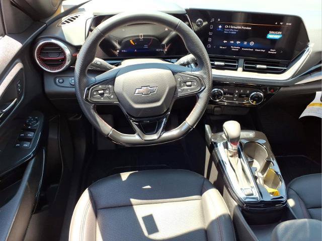 Used 2024 Chevrolet Trax RS w/ Sunroof Package FWD image 11