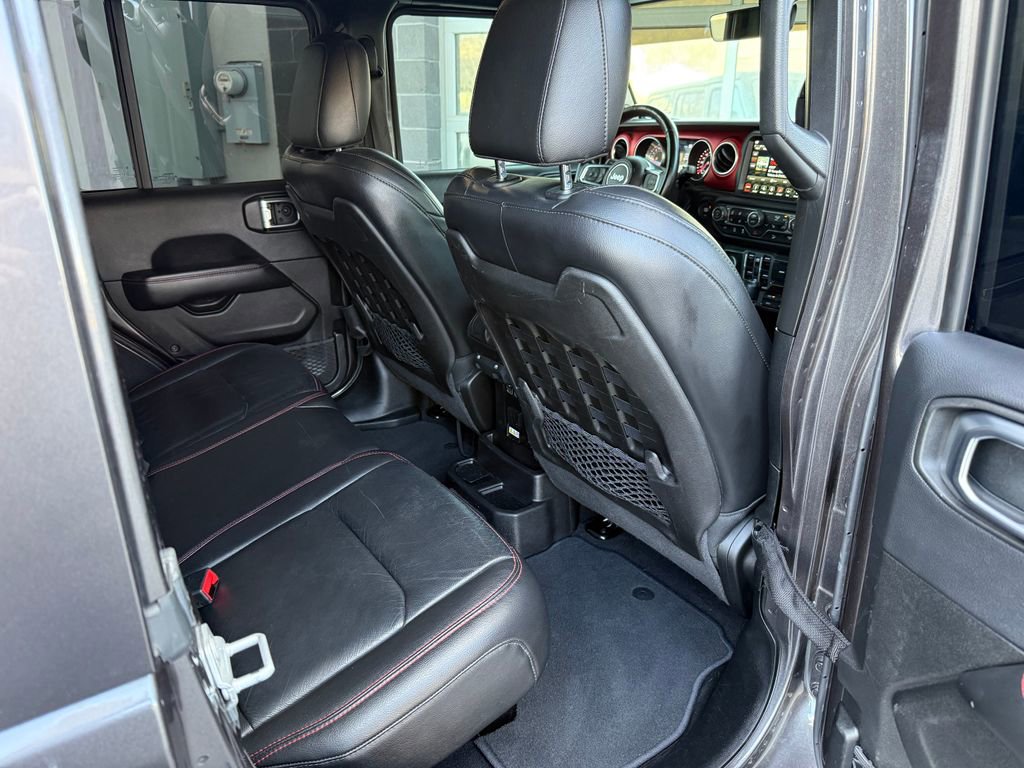 Used 2018 Jeep Wrangler Unlimited Rubicon w/ Dual Top Group image 24