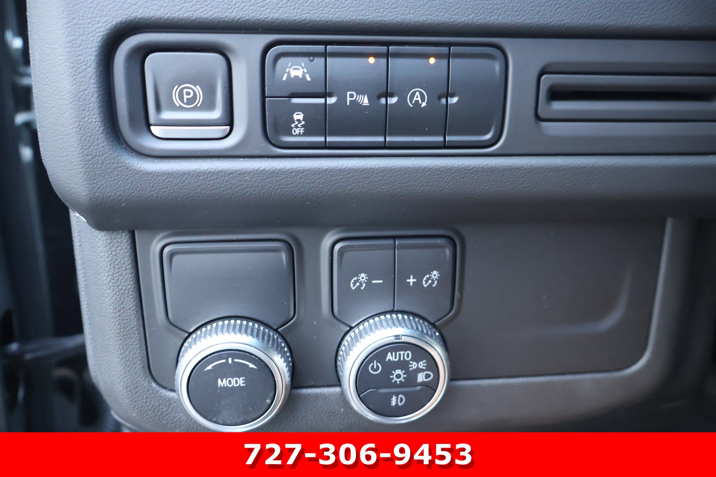 Used 2023 GMC Yukon SLT RWD image 26
