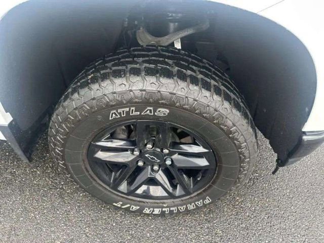 Used 2021 Chevrolet Silverado 1500 Custom Trail Boss AWD/4WD image 16