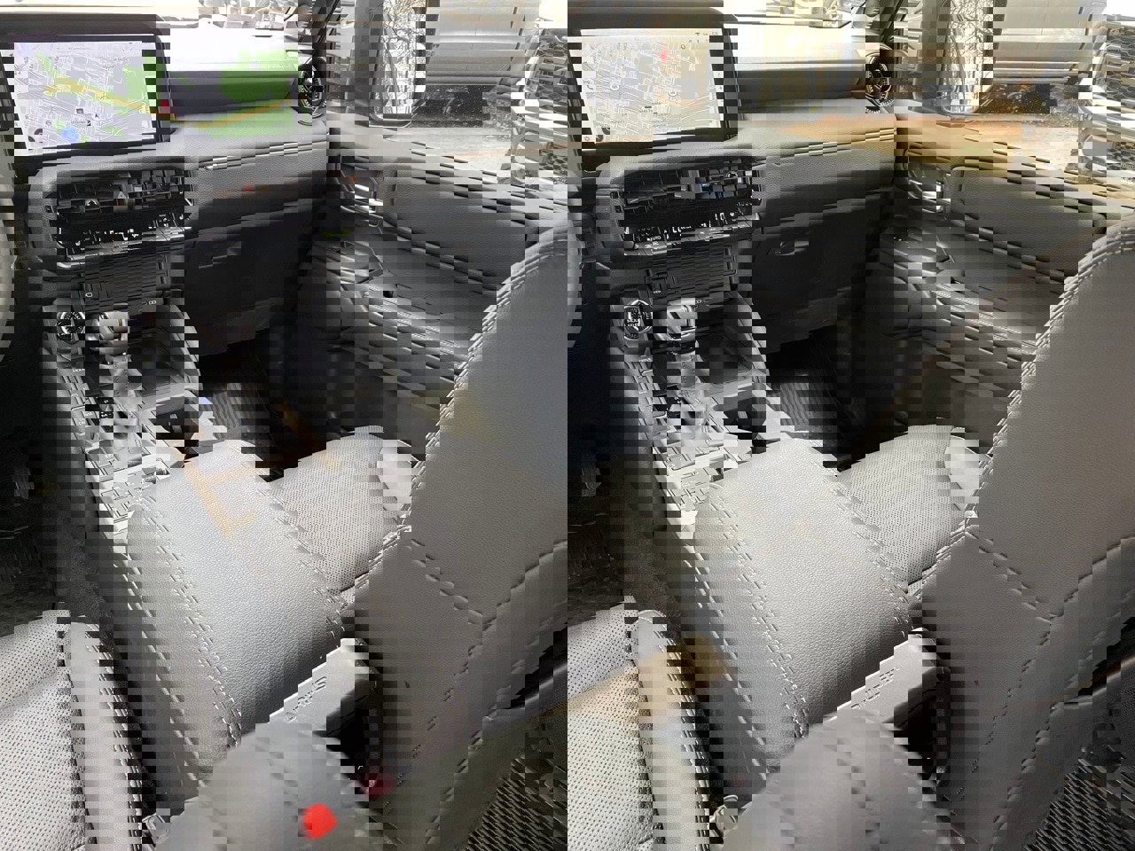 Used 2025 Toyota Land Cruiser image 17