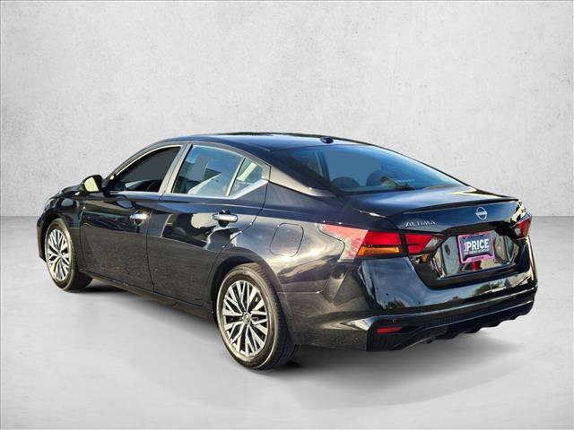 Used 2024 Nissan Altima 2.5 SV image 8