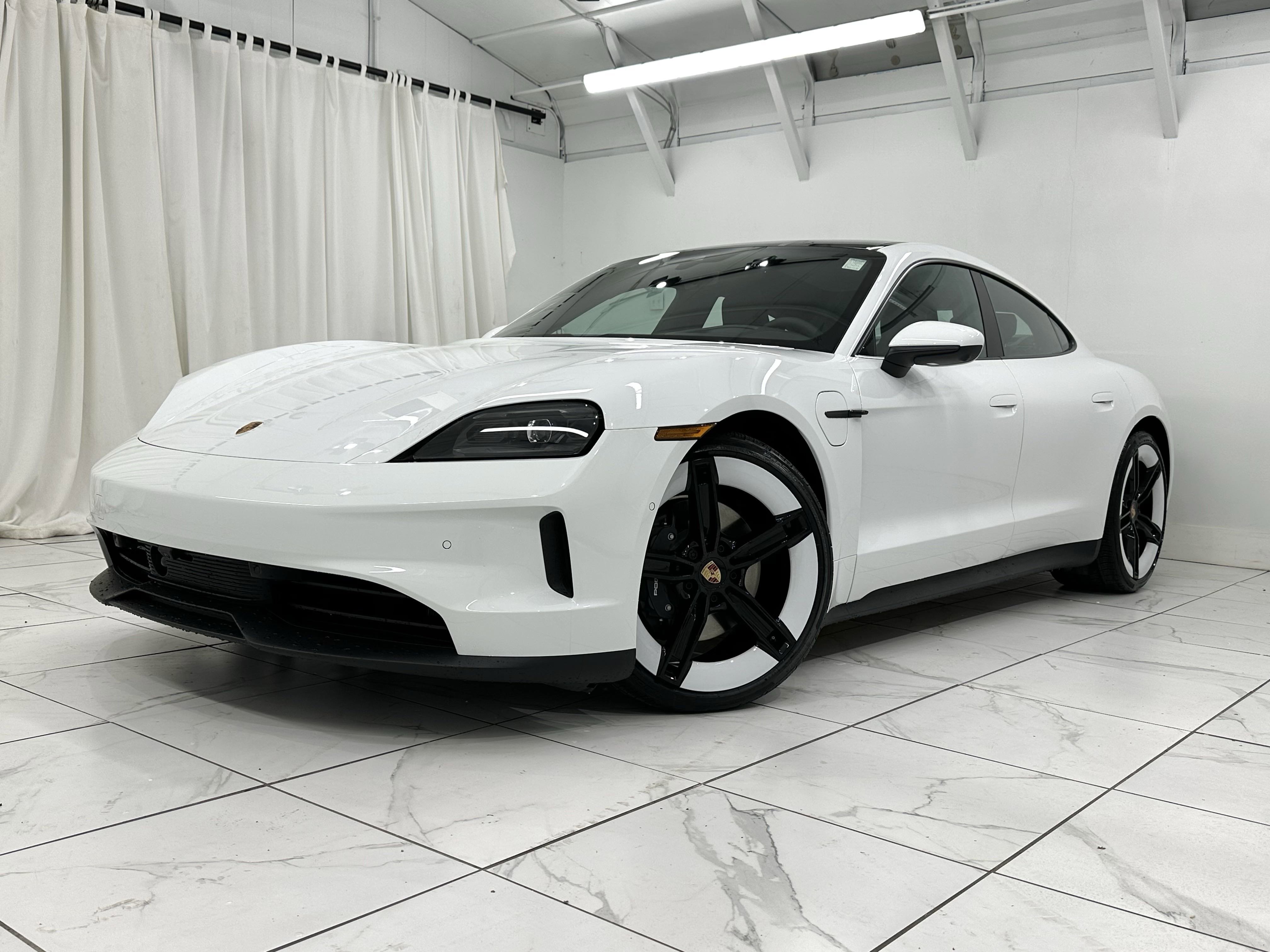 New 2025 Porsche Taycan image 7