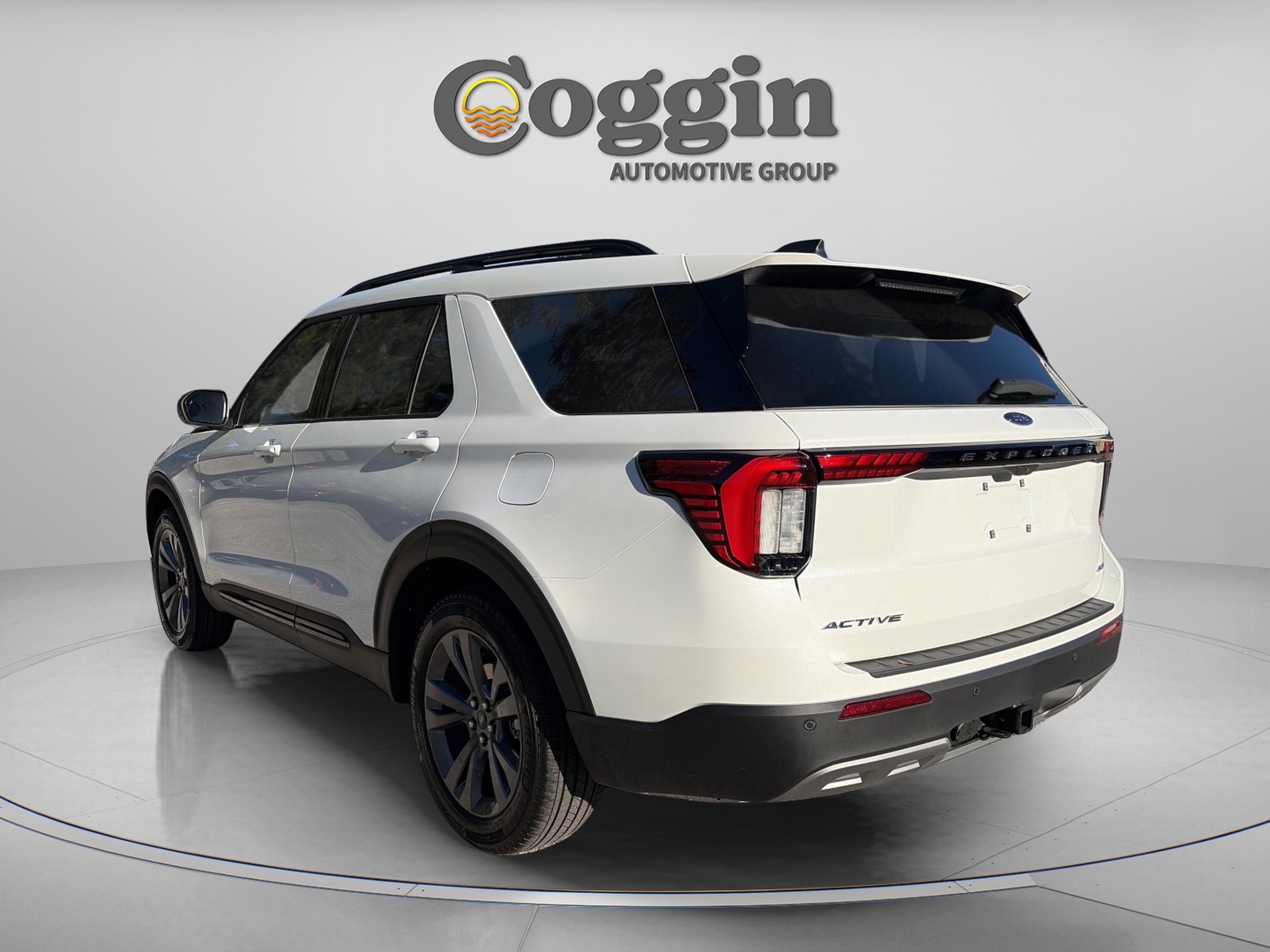 New 2026 Ford Explorer Active w/ Active Comfort Package image 4
