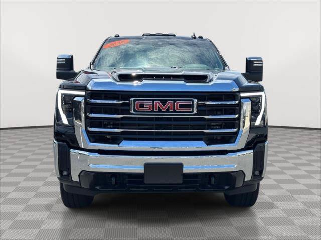 Used 2024 GMC Sierra 3500 SLT w/ SLT Convenience Package AWD/4WD image 8