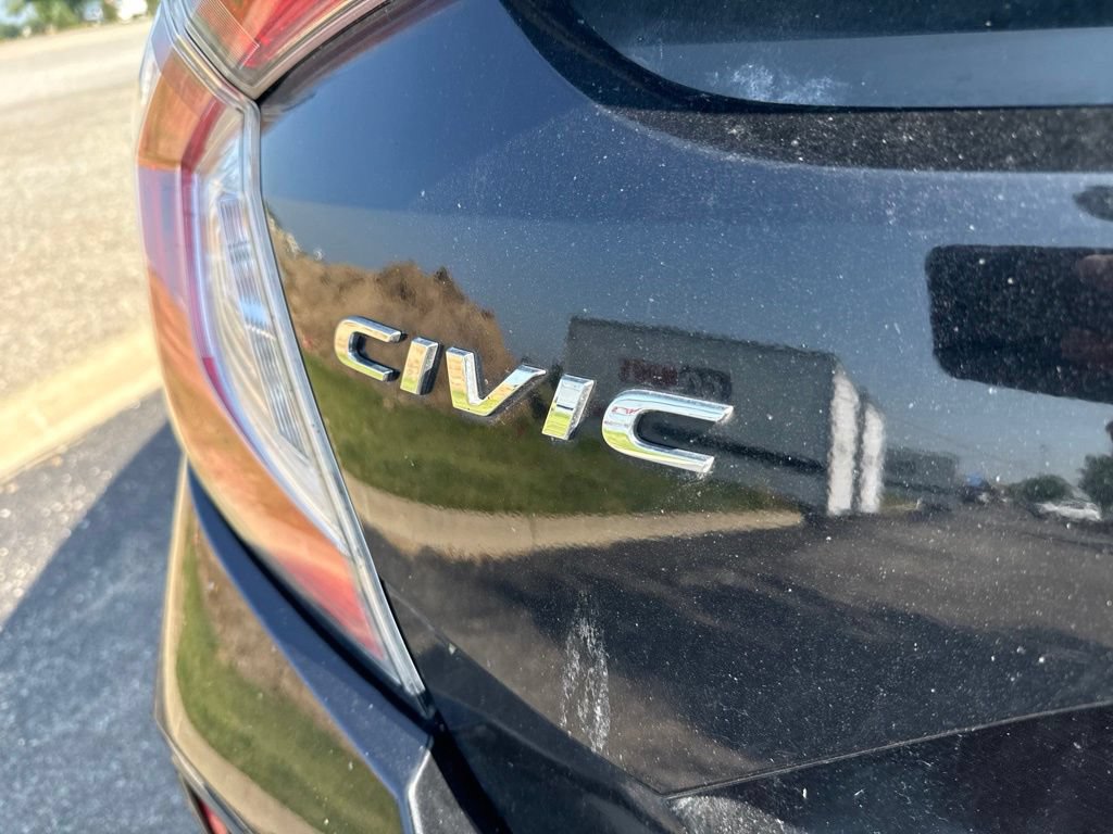 Used 2019 Honda Civic EX image 4