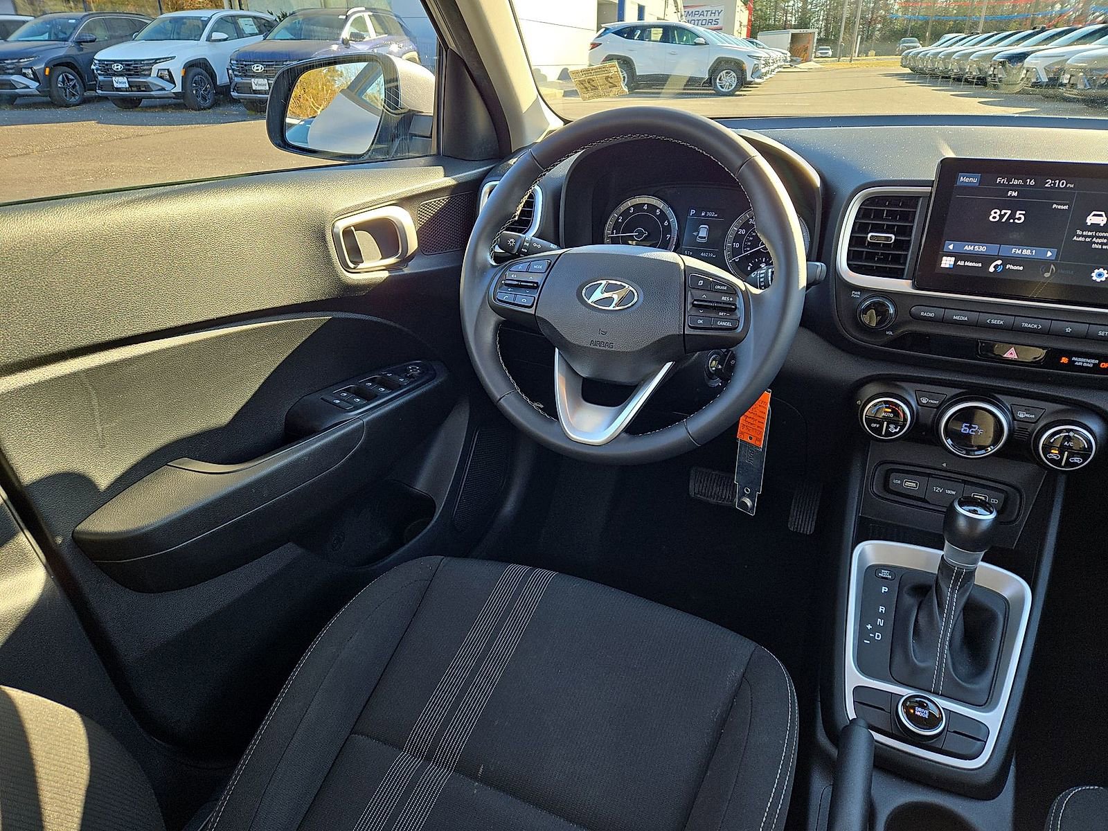 Certified 2022 Hyundai Venue SEL image 15