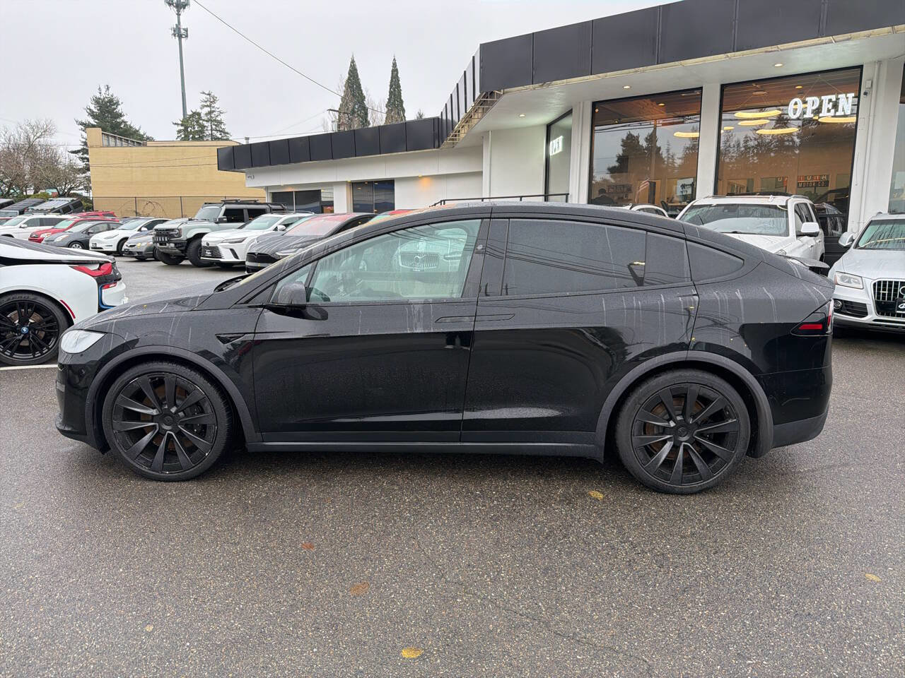 Used 2022 Tesla Model X image 2