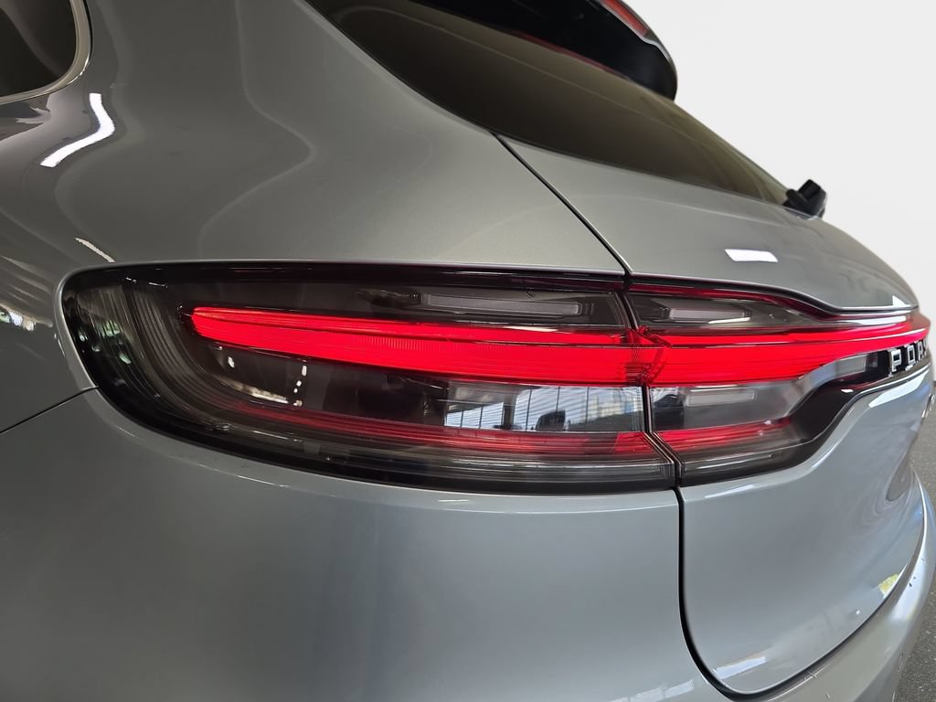 Certified 2021 Porsche Macan S AWD/4WD image 33