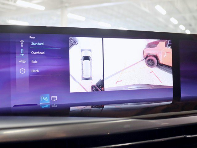 Used 2025 Cadillac Escalade Sport Platinum w/ LPO, ONYX Package AWD/4WD image 23