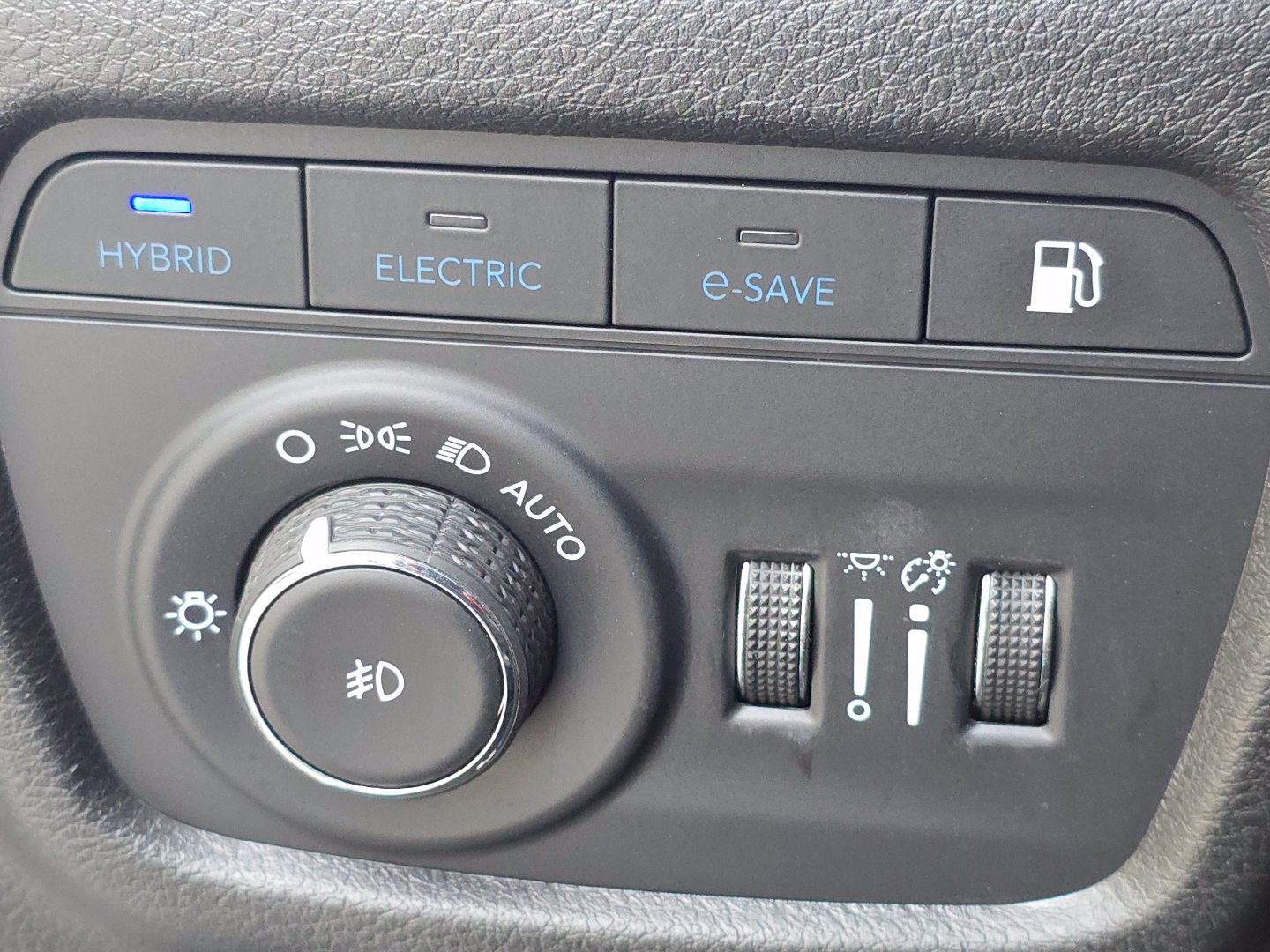 Used 2023 Jeep Grand Cherokee 4WD 4xe image 31