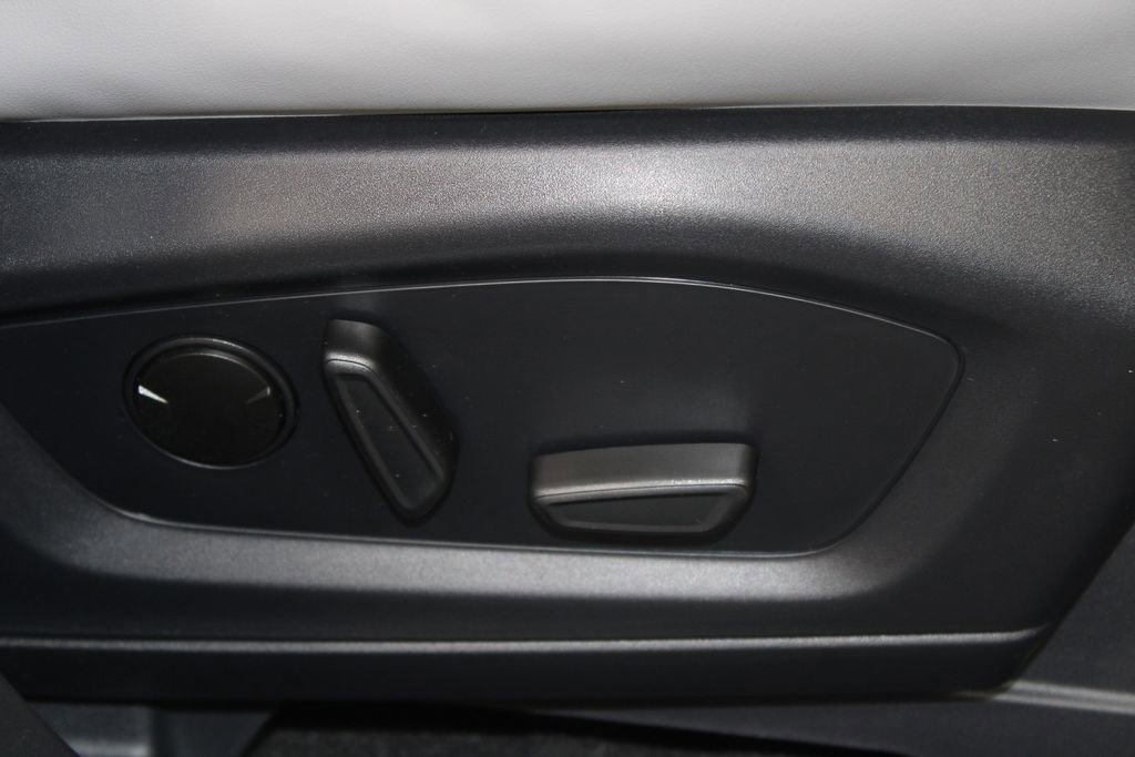 New 2026 Ford Explorer Active RWD image 27