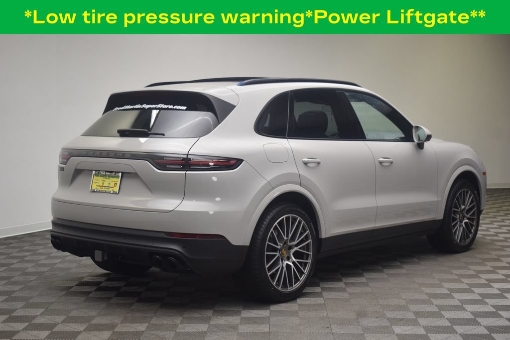 Used 2023 Porsche Cayenne Platinum Edition AWD/4WD image 7