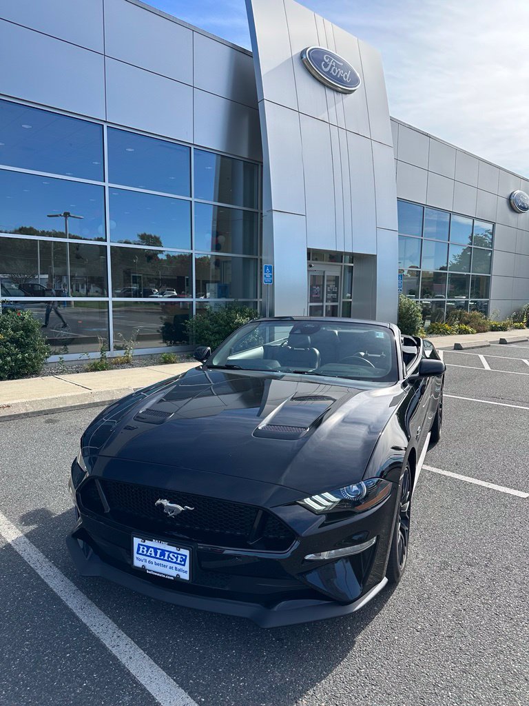 Used 2022 Ford Mustang GT Premium w/ GT Performance Package RWD image 2