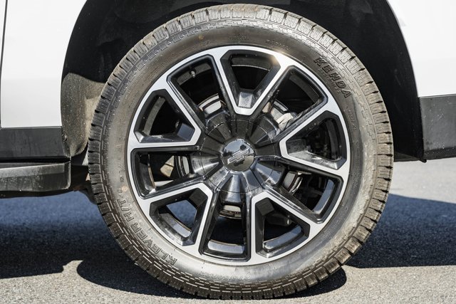 Used 2023 Chevrolet Suburban RST image 19