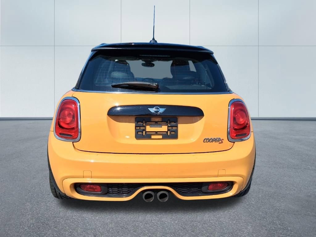 Used 2015 MINI Cooper S image 6