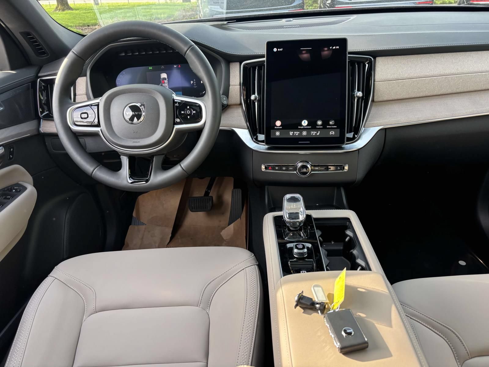 New 2026 Volvo XC90 B6 Plus w/ Protection Package Premier AWD/4WD image 28