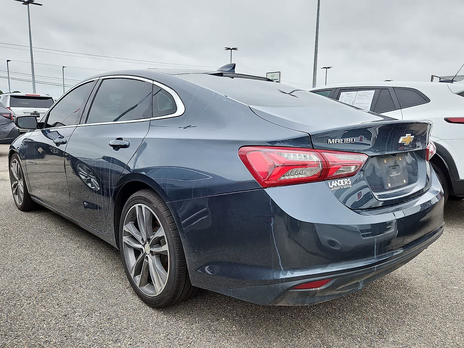 Used 2021 Chevrolet Malibu LT FWD image 4