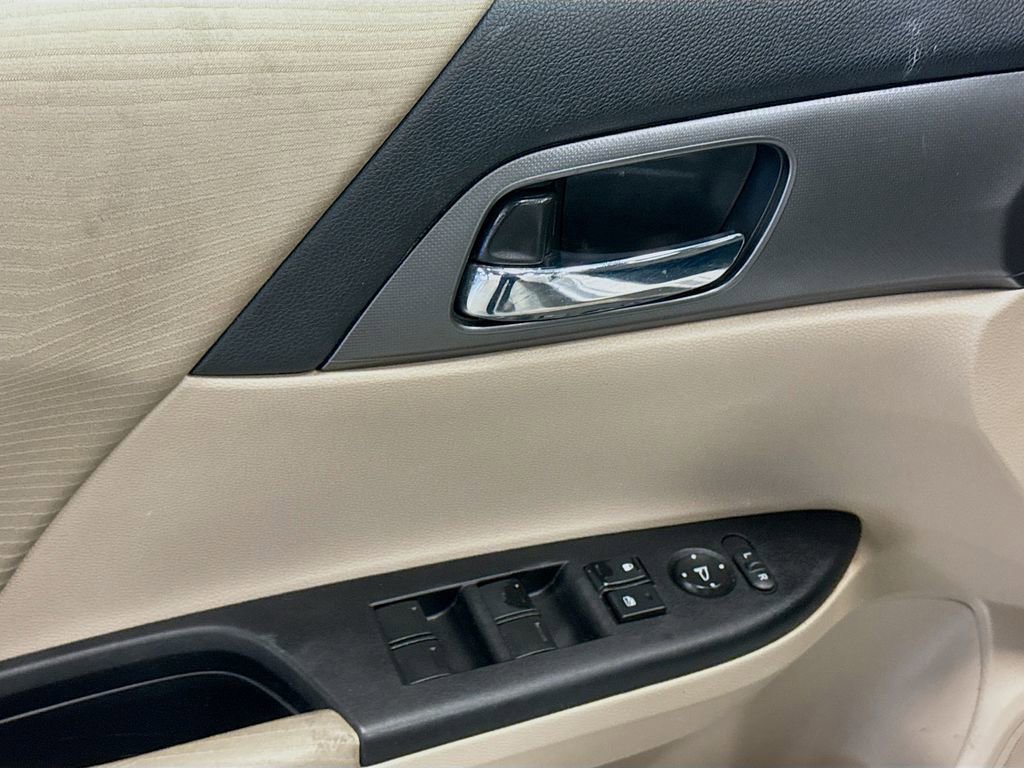 Used 2015 Honda Accord LX image 20
