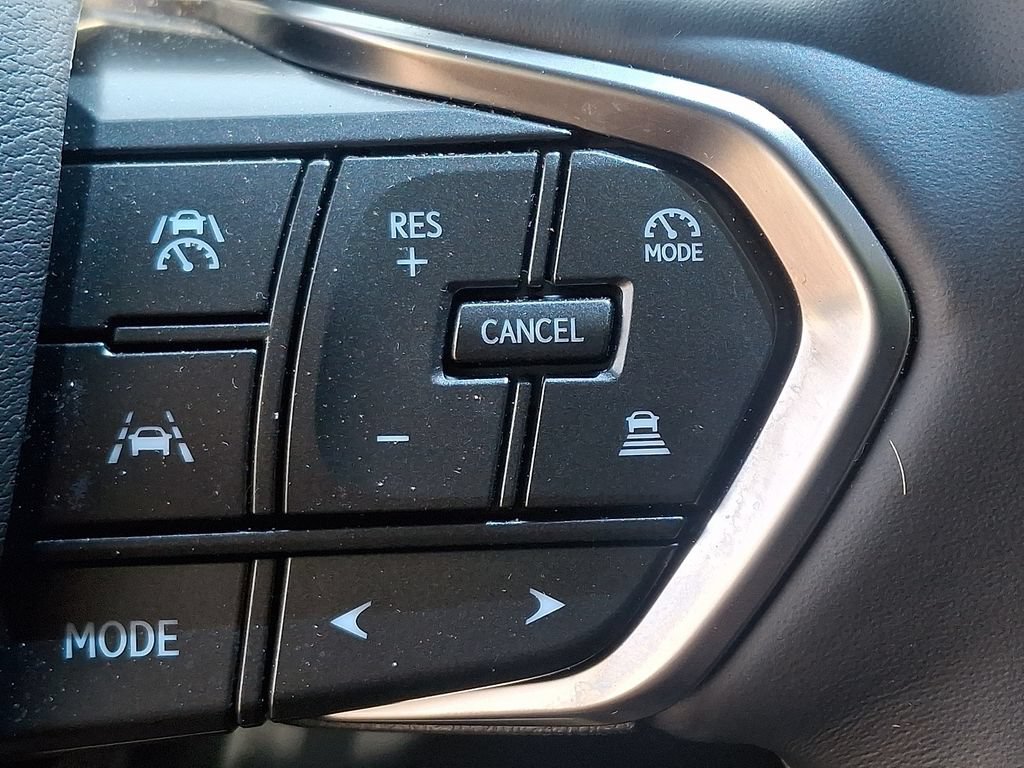 Used 2025 Lexus LX 600 4WD w/ Accessory Package (2T) image 23