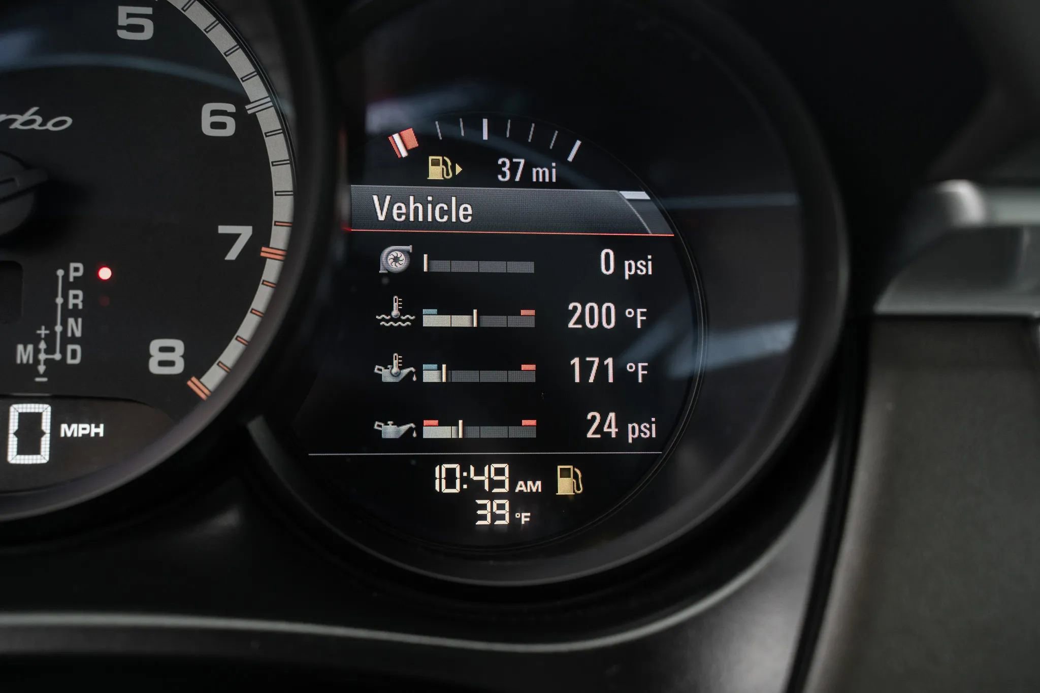 Used 2018 Porsche Macan Turbo image 28