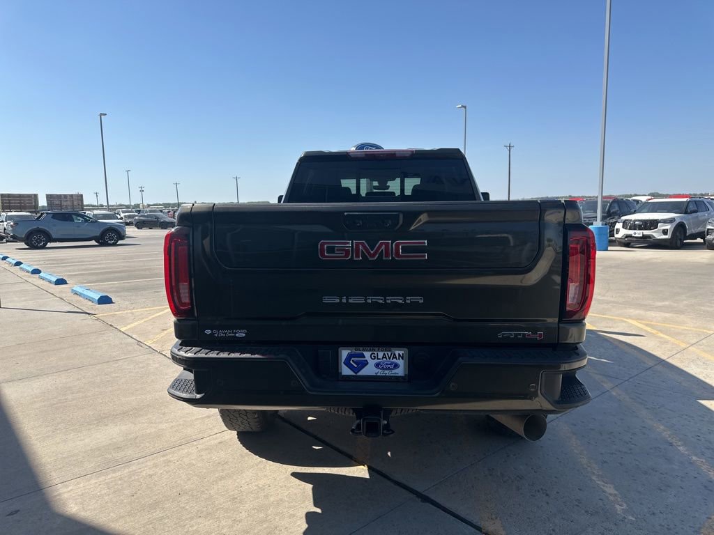 Used 2023 GMC Sierra 2500 AT4 w/ AT4 Premium Plus Package AWD/4WD image 6