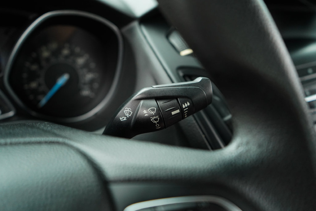 Used 2018 Ford Focus SE FWD image 31