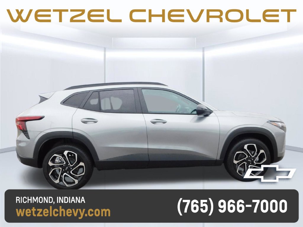 New 2026 Chevrolet Trax RS w/ Driver Confidence Package FWD image 2