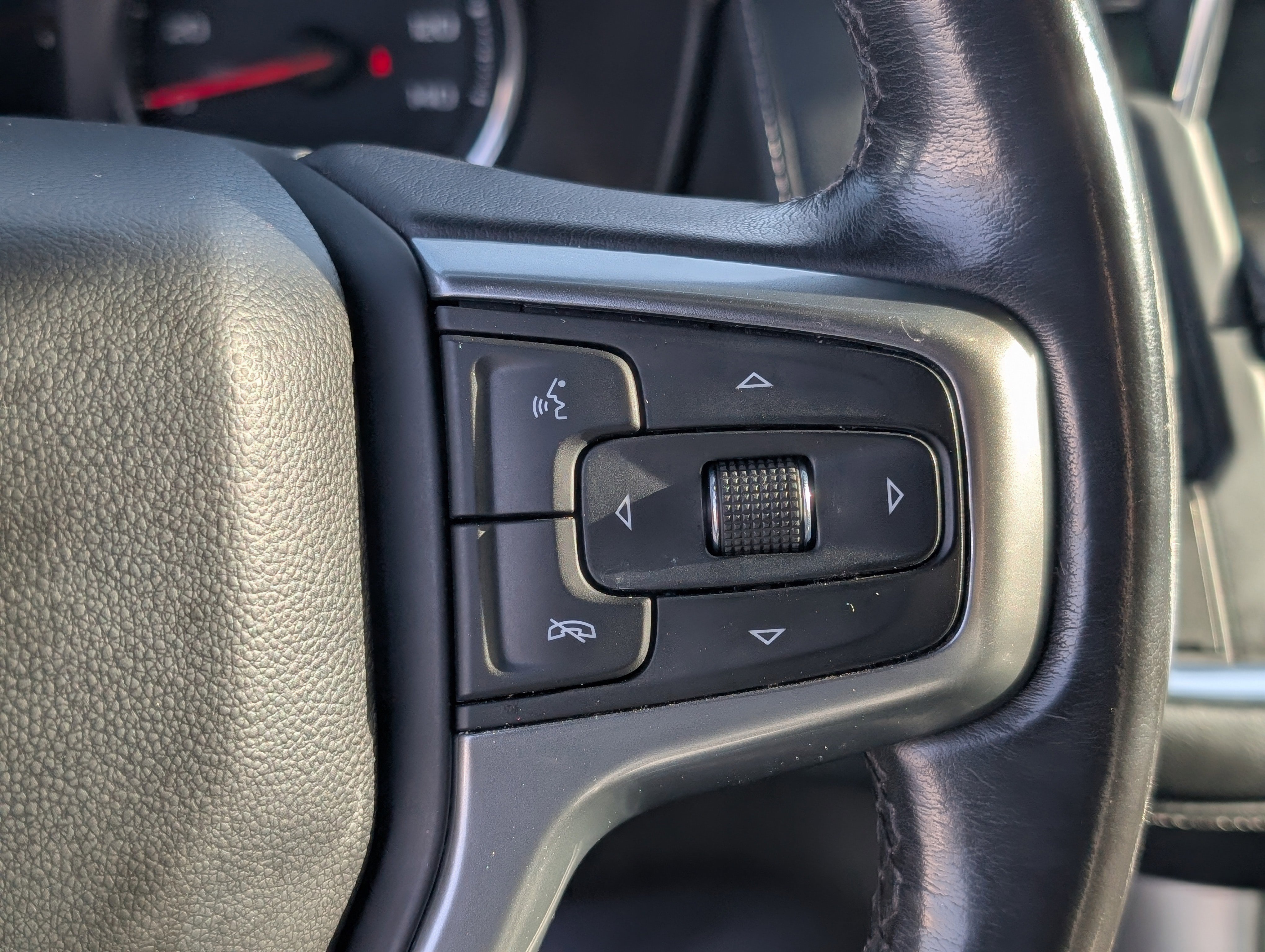 Used 2021 Chevrolet Suburban Z71 image 18