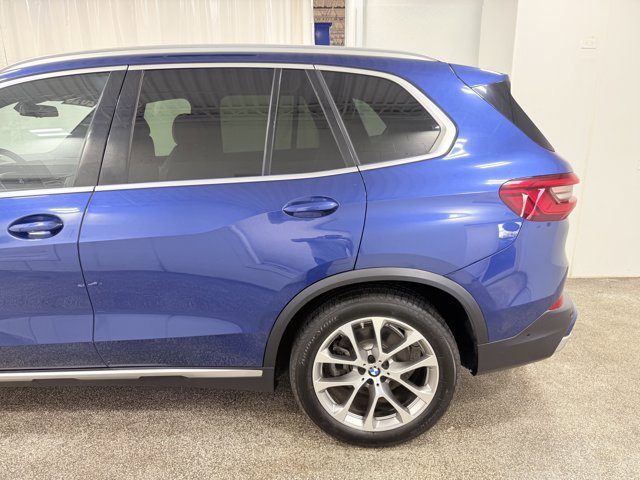 Used 2019 BMW X5 xDrive40i w/ Convenience Package AWD/4WD image 4