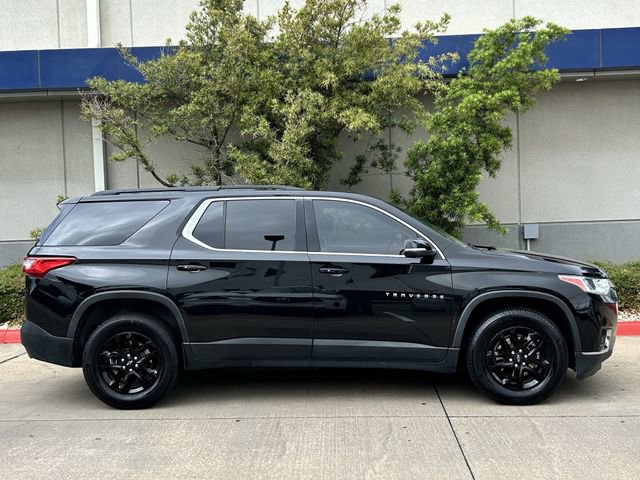 Used 2021 Chevrolet Traverse LT image 3