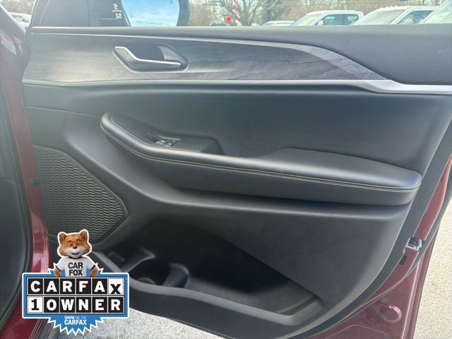 Used 2023 Jeep Grand Cherokee L Limited w/ Luxury Tech Group II image 8