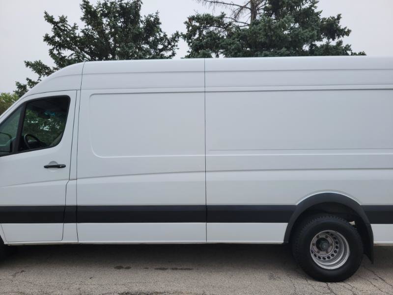 Used 2017 Freightliner Sprinter 3500 RWD image 14