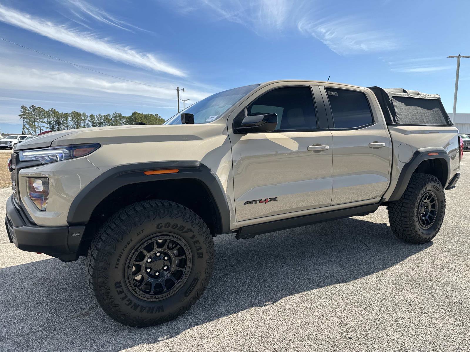 Certified 2024 GMC Canyon AT4X w/ AT4X AEV Edition AWD/4WD image 8