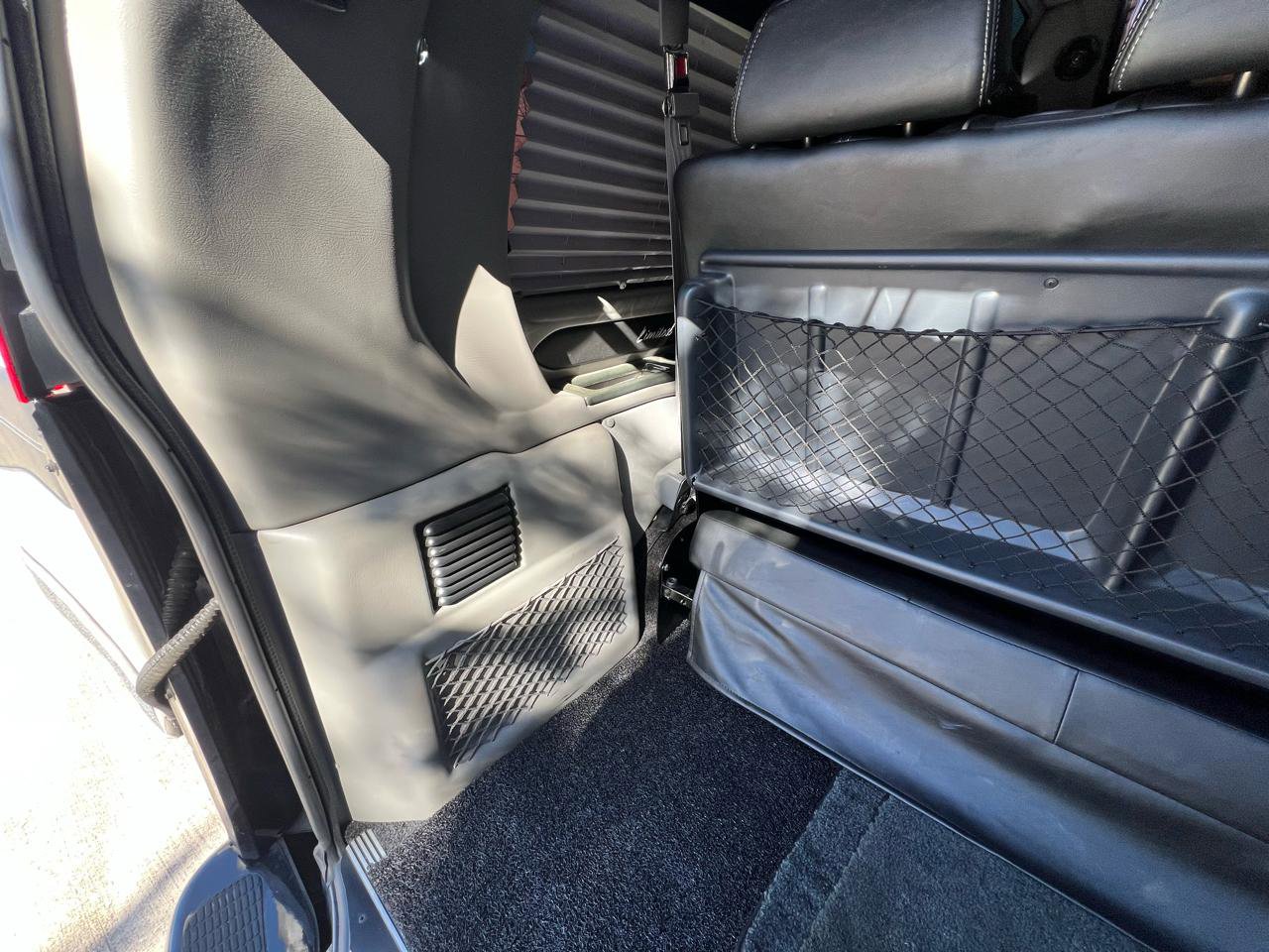 Used 2017 Chevrolet Express 2500 image 28