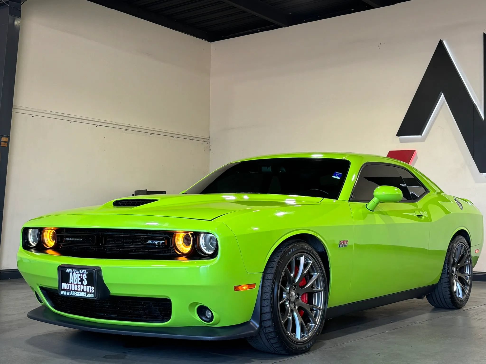 Used 2015 Dodge Challenger SRT w/ Technology Group RWD image 1