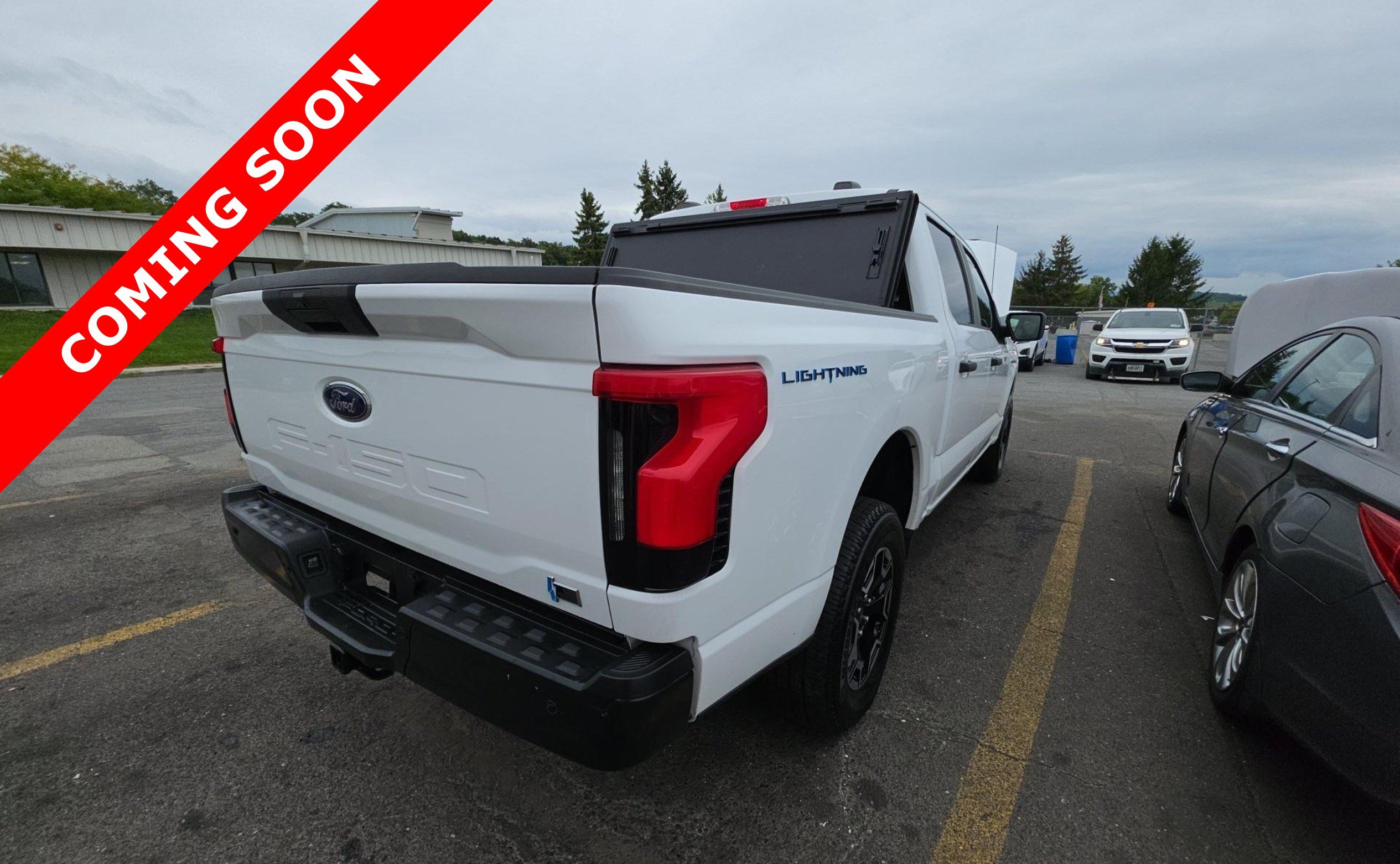 Used 2022 Ford F150 Lightning Pro AWD/4WD image 4