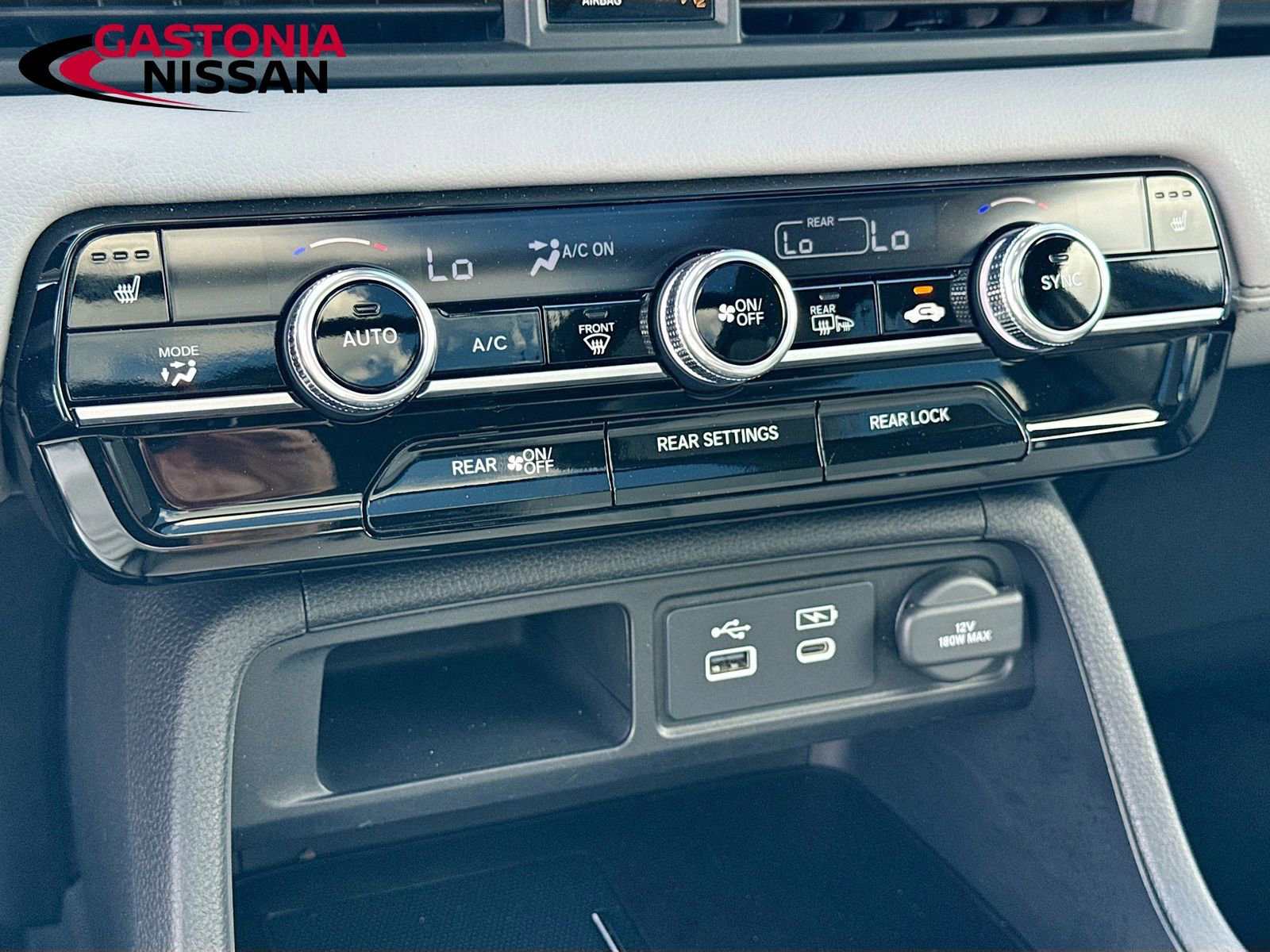 Used 2023 Honda Pilot Touring image 19