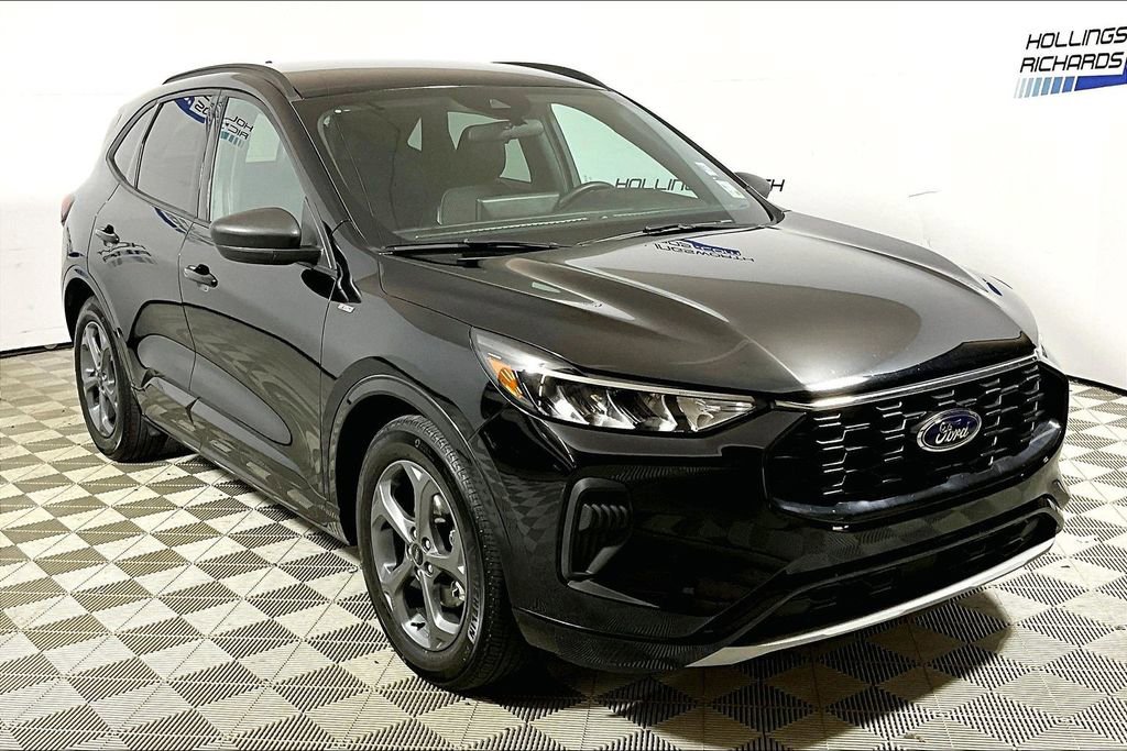 Used 2023 Ford Escape ST-Line w/ Tech Pack #1 image 3