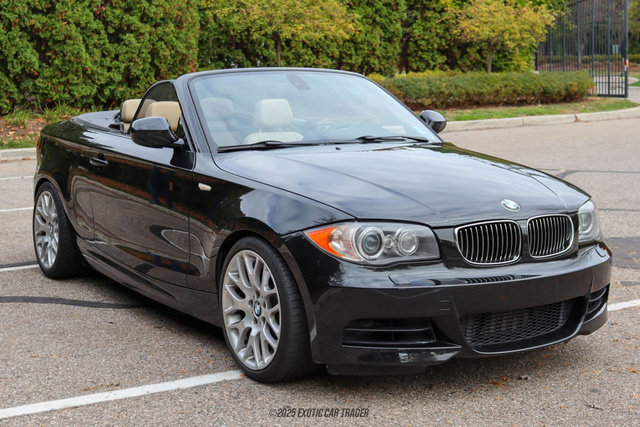 Used 2010 BMW 135i Convertible image 12