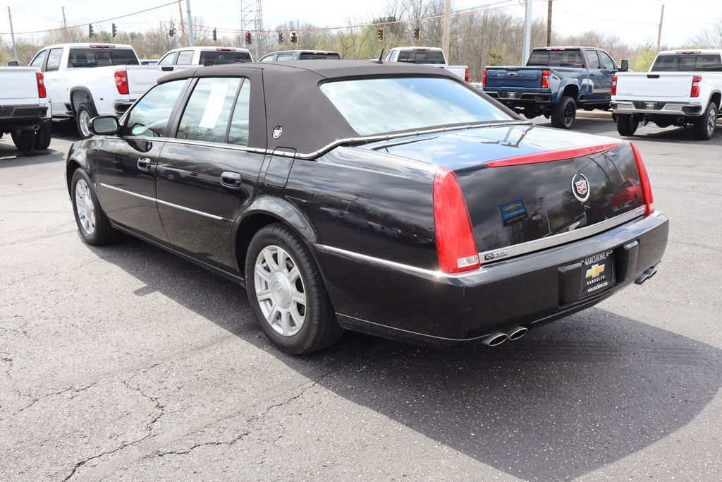 Used 2008 Cadillac DTS image 3