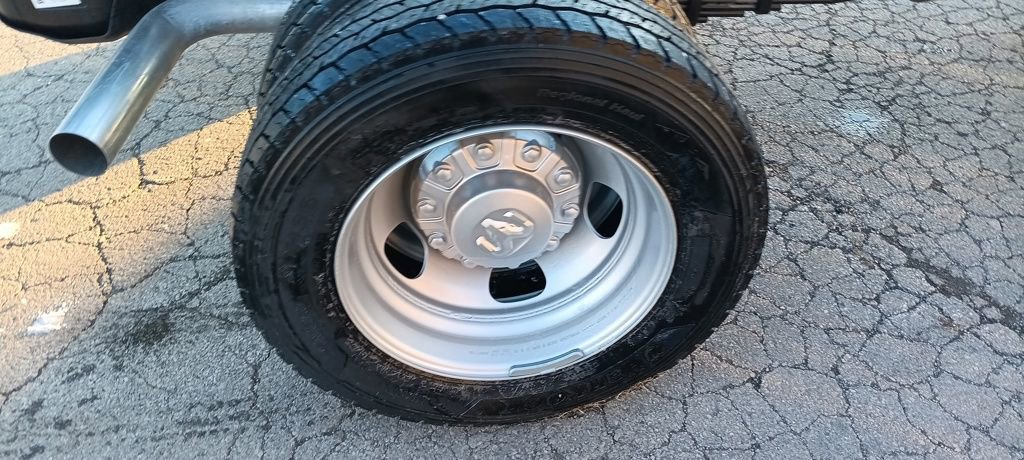 New 2024 RAM 5500 Tradesman image 25