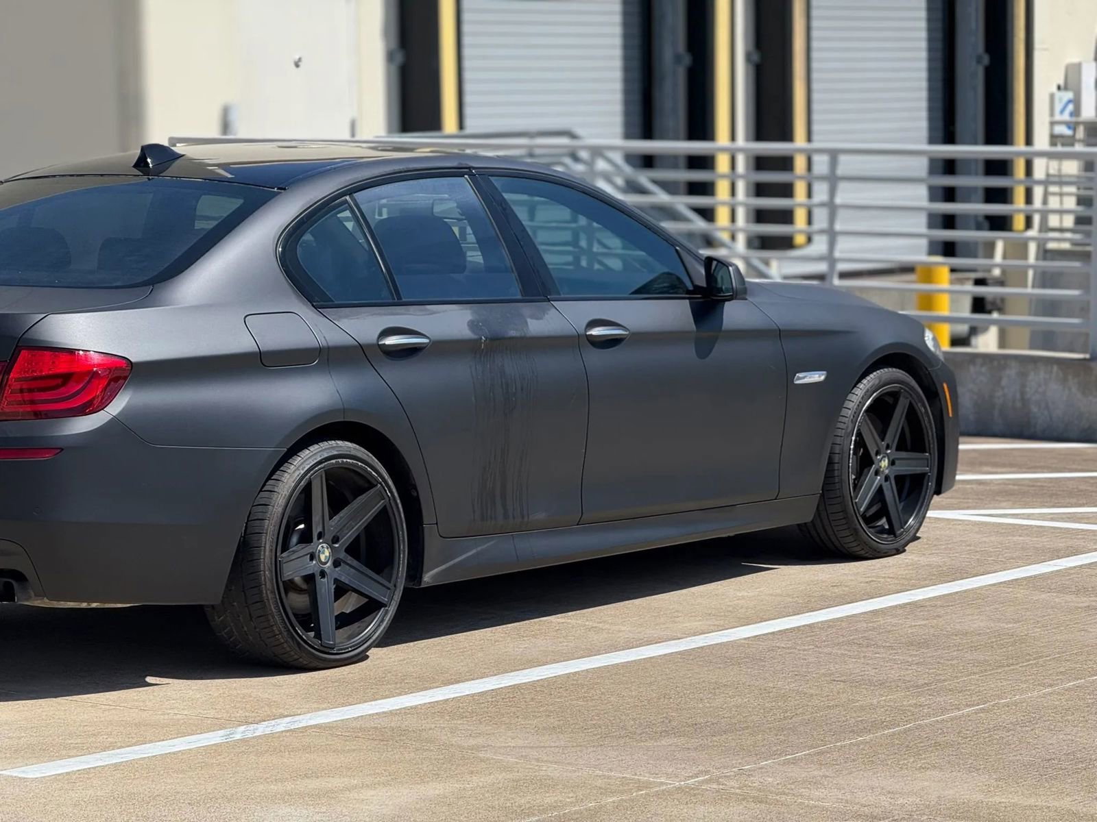 Used 2012 BMW 550i Sedan image 9